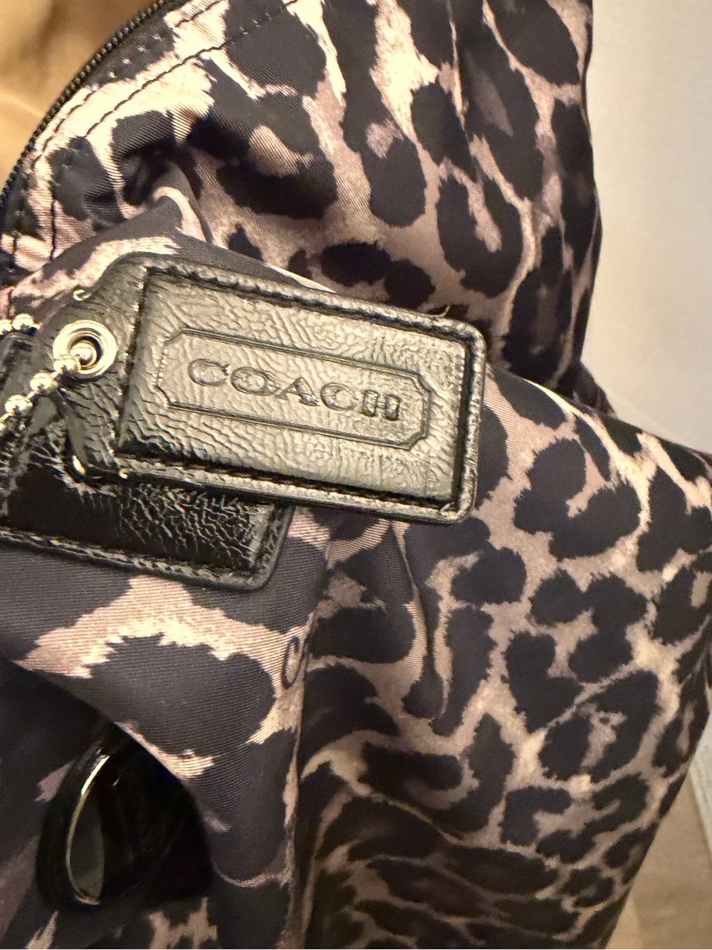 COACH large, nylon,packable, black/grey ocelot print tote bag. UEC. Amazing bag! - Picture 6 of 16
